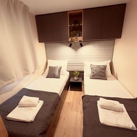 Pearl Of The Biograd Hotel Биоград на Мору Екстериор снимка