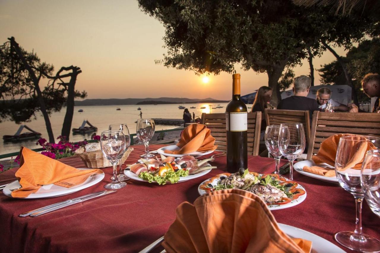 Pearl Of The Biograd Hotel Биоград на Мору Екстериор снимка