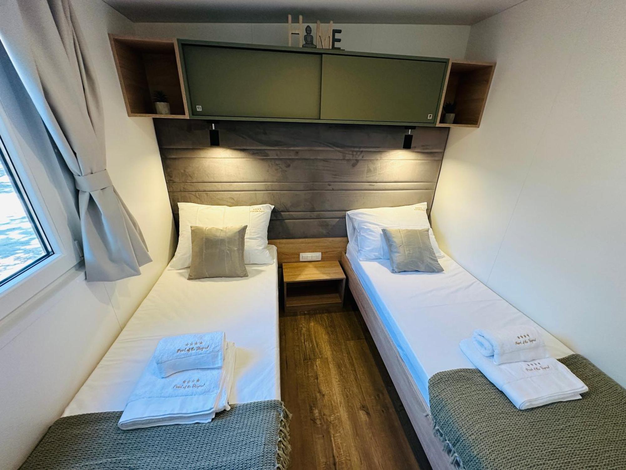 Pearl Of The Biograd Hotel Биоград на Мору Екстериор снимка