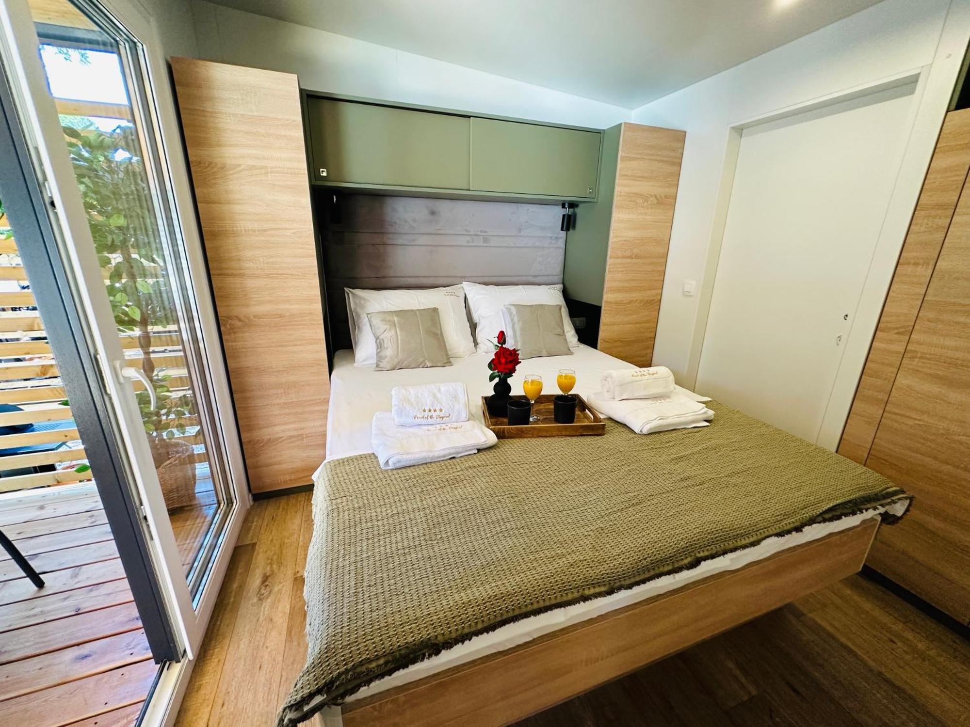 Pearl Of The Biograd Hotel Биоград на Мору Екстериор снимка